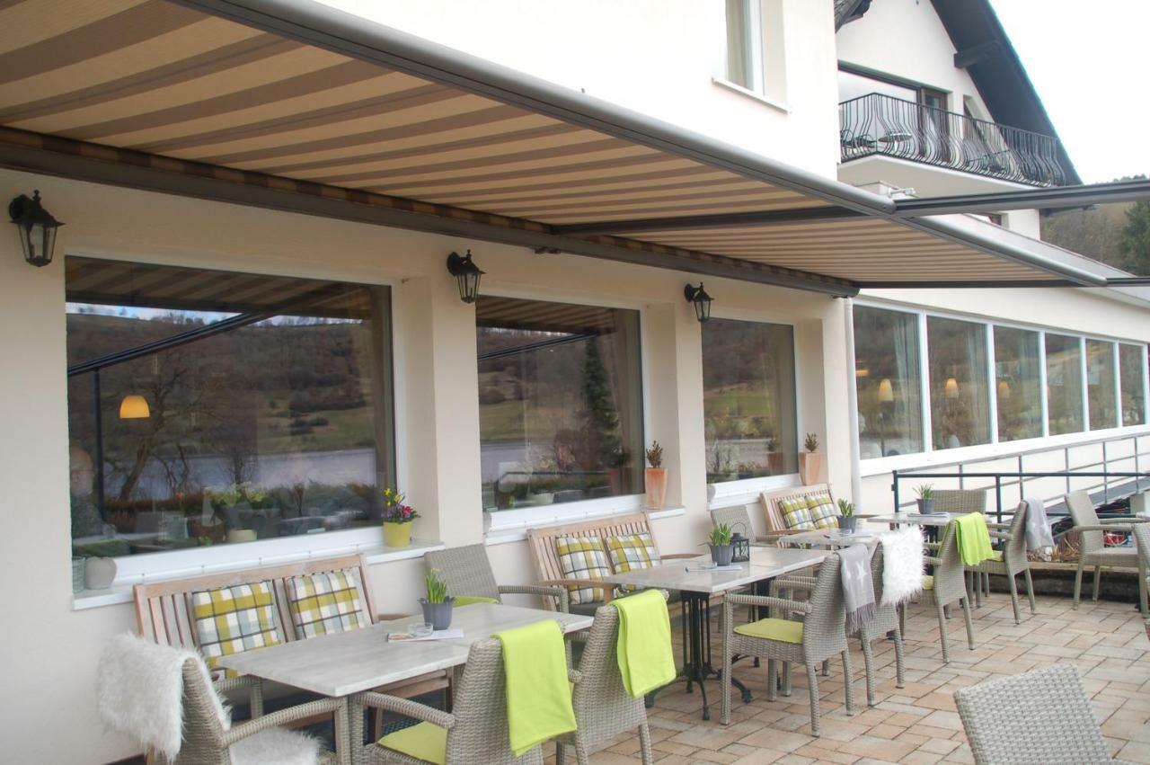Hotel-Ferienwohnungen Cafe Maarblick Шалькенмерен Экстерьер фото